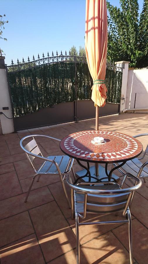 Le Tamaris Apartment Saint Laurent d'Aigouze Bagian luar foto
