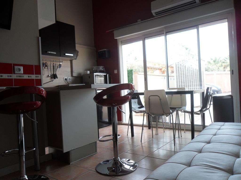 Le Tamaris Apartment Saint Laurent d'Aigouze Bagian luar foto